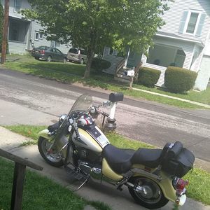 Meet your Posher, Clyde